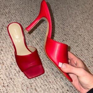 Red Marc Fisher Women's Heeled Square Toe Mules